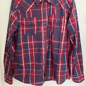 LEVI'S PLAID BUTTON UP SHIRT